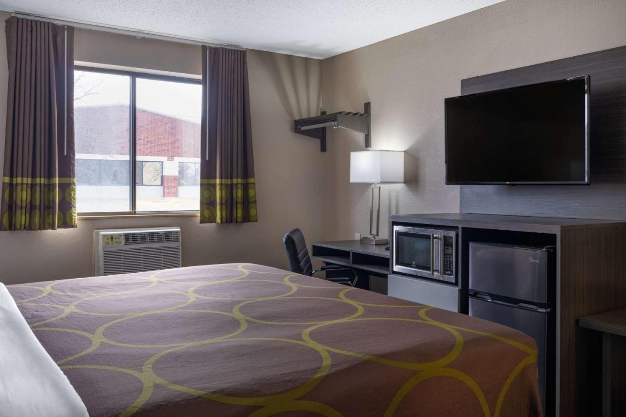 Super 8 By Wyndham Merrillville Exterior foto