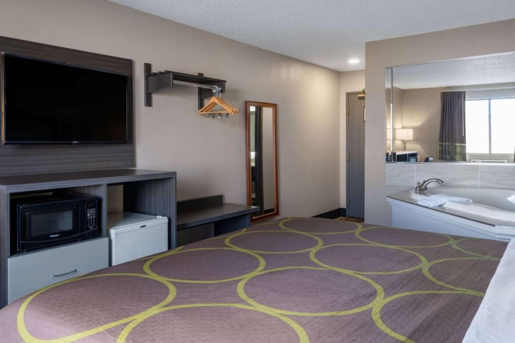 Super 8 By Wyndham Merrillville Exterior foto